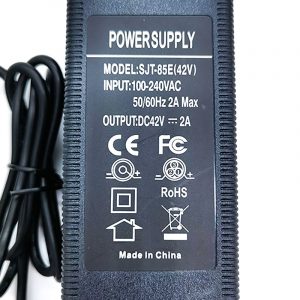 Cargador 36V 2A conector XLR